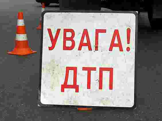 У Львові автомобіль ДСО в’їхав в «Інфініті»: двоє людей травмовано