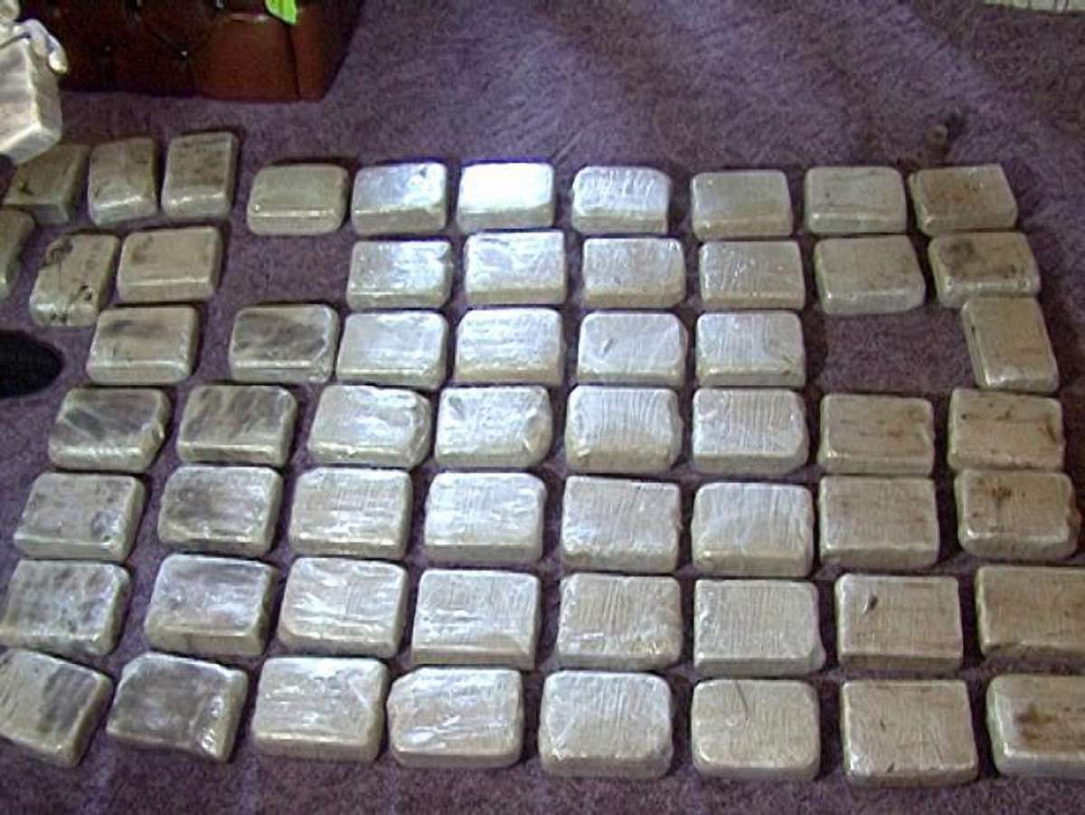 У Києві затримали двох наркокур'єрів з 50 кг героїну