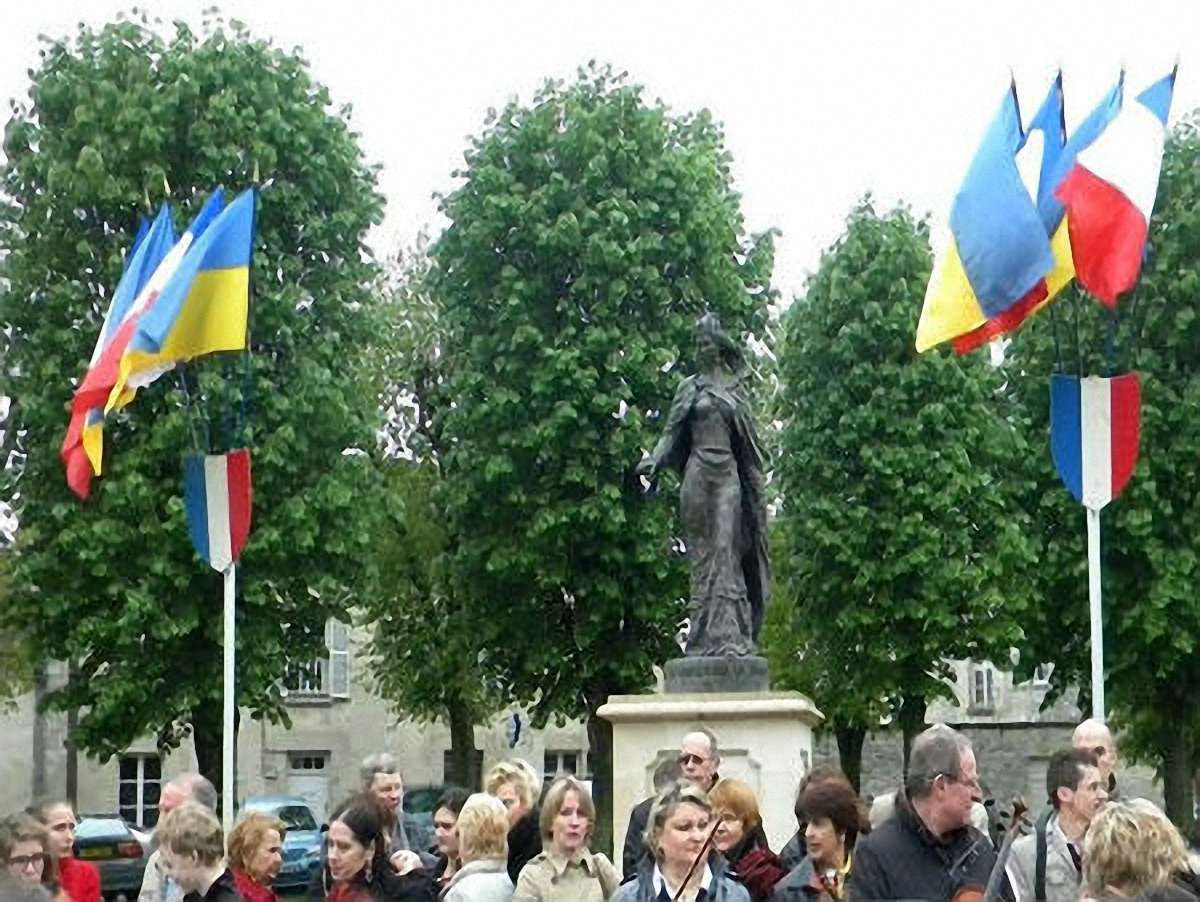 Українці відкрили церкву у французькому містечку, де мешкала донька Ярослава Мудрого