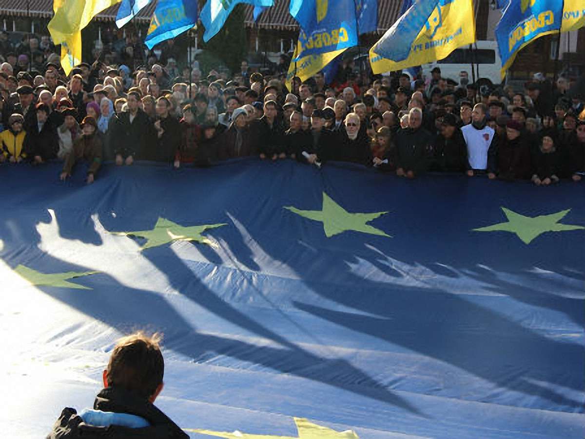 На віче у Львові владі пригрозили всеукраїнським протестом (фото)