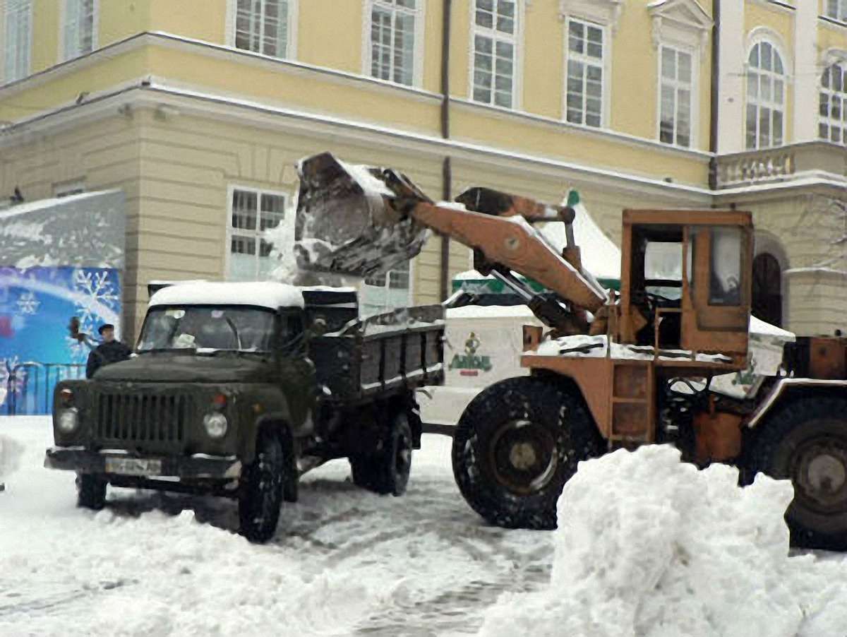 Казначейство блокує 9 млн грн за снігоприбиральну техніку для Львова