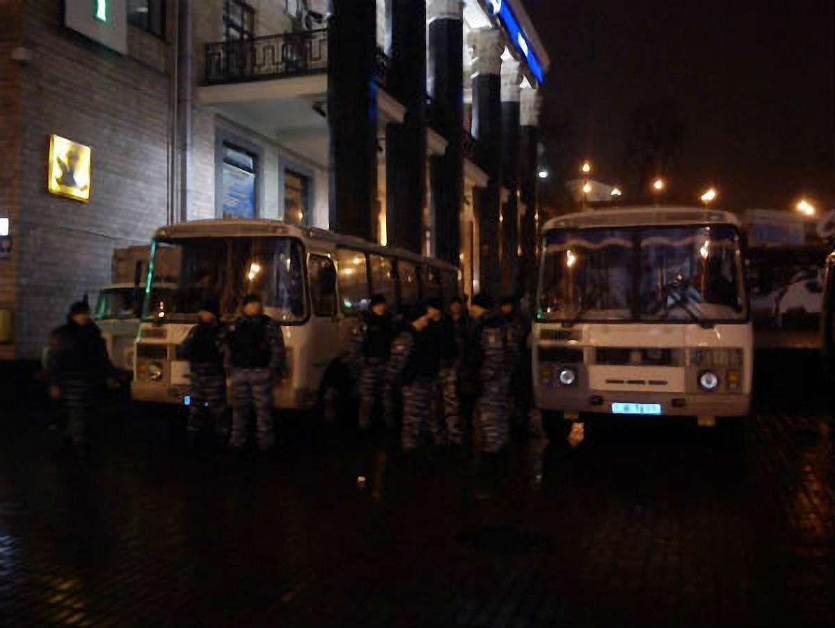 Силовики пильнують підхід до адміністрації Януковича