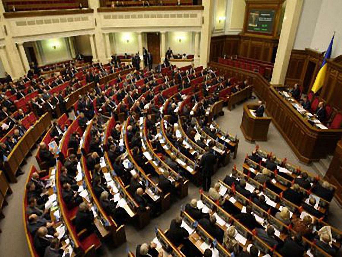 Опозиція вимагає скликати Раду у середу