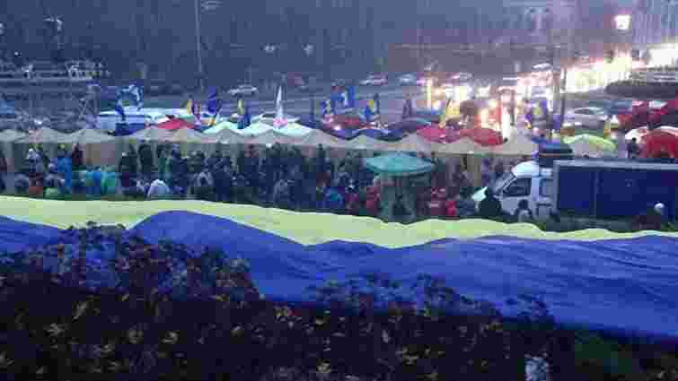 Відбивши кілька атак «Беркуту», Євромайдан у Києві вистояв ніч
