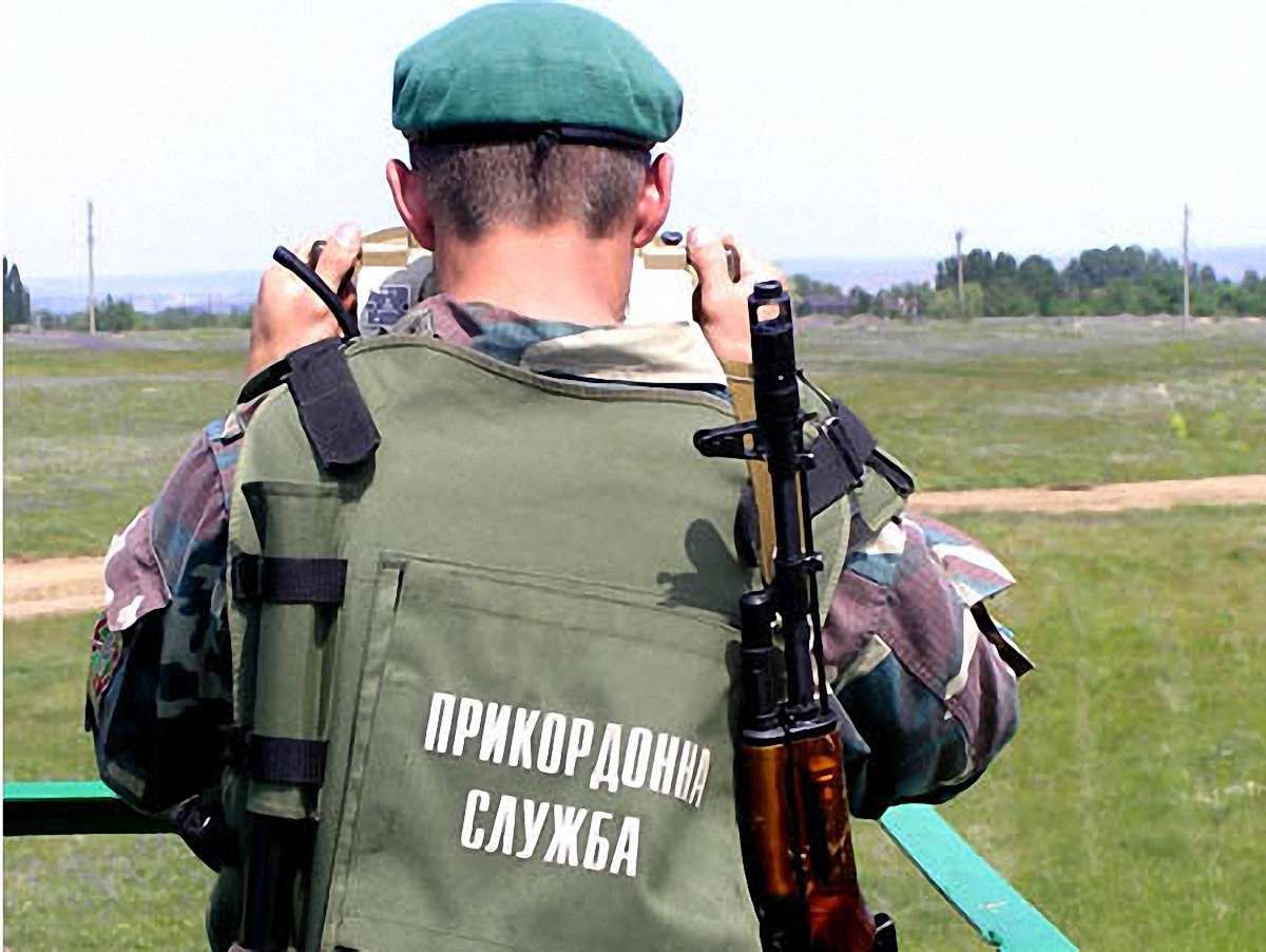 В українця на кордоні вилучили пістолет та гвинтівку