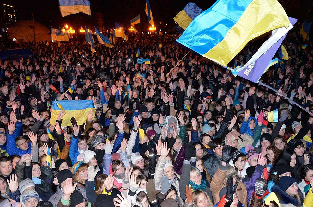 Євромайдани у Києві об’єднуються на прохання Тимошенко