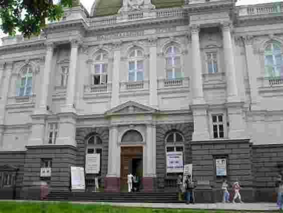 Львівські музейники розповіли Януковичу про культурні переваги асоціації з ЄС