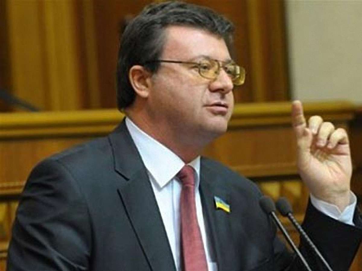 Опозиція зібрала підписи за відставку уряду Азарова