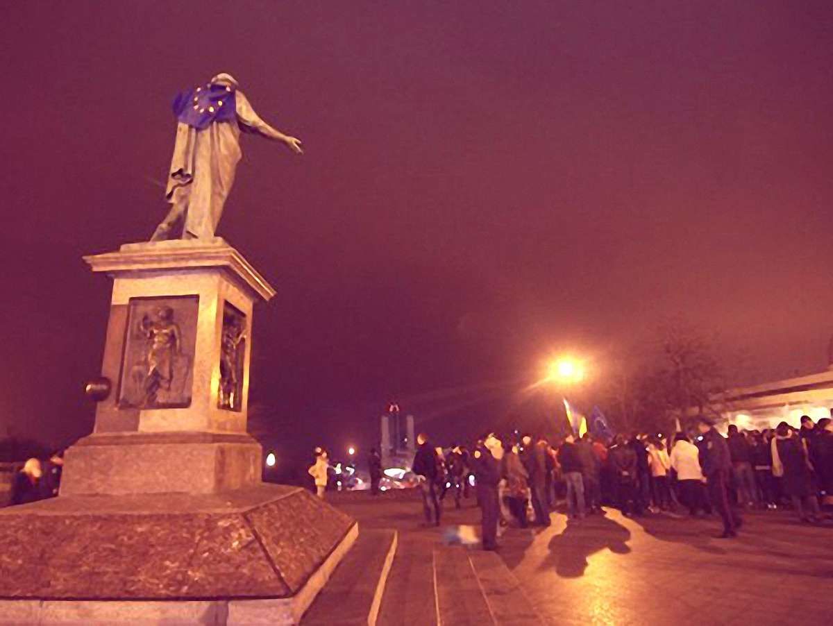 В Одесі студентам забороняють виходити на Євромайдан