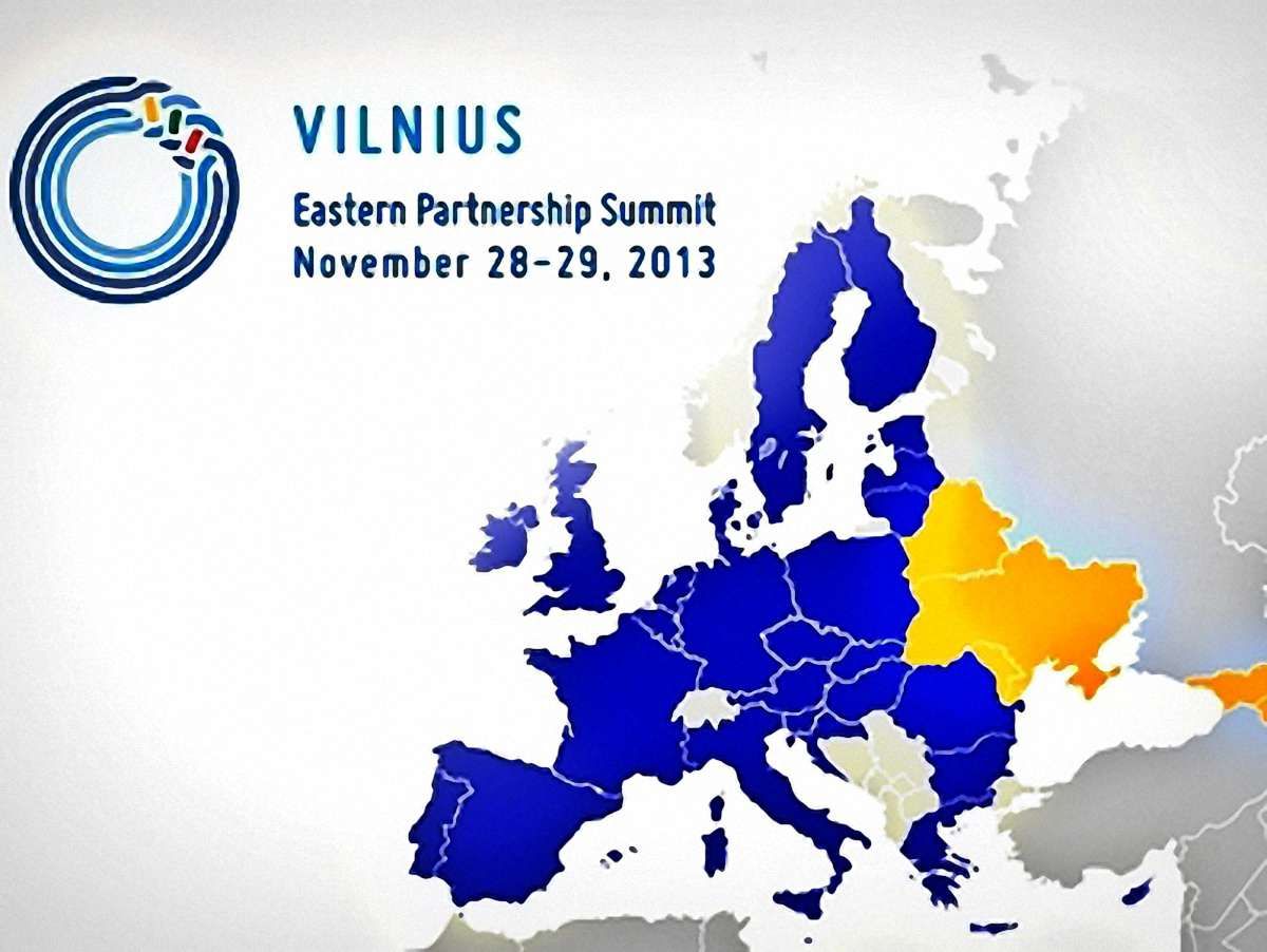 ЄС досі готовий підписати угоду з Україною