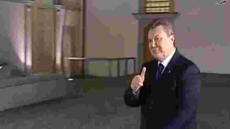Янукович у "нормальному" настрої приїхав на вечерю учасників саміту
