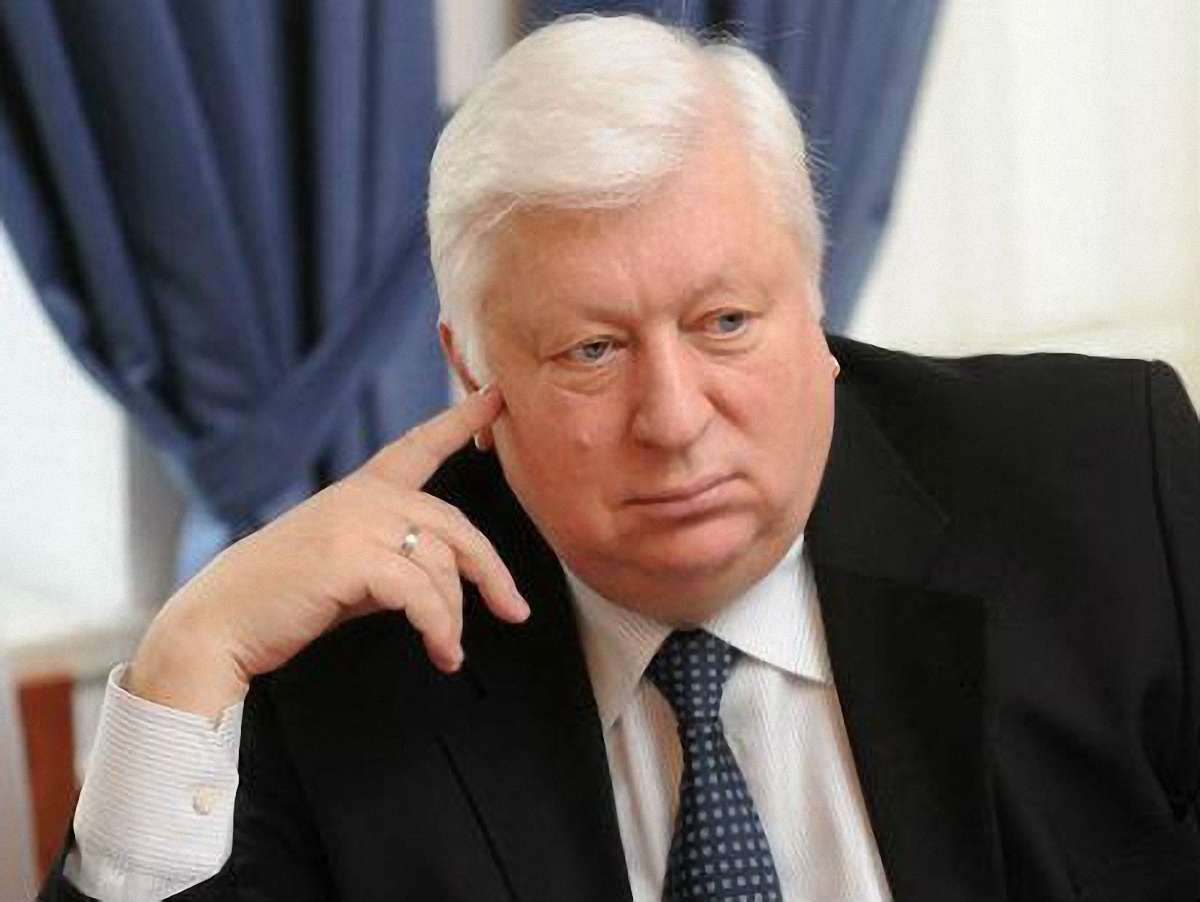 Пшонка обіцяє не розганяти Євромайдан, якщо все буде мирно