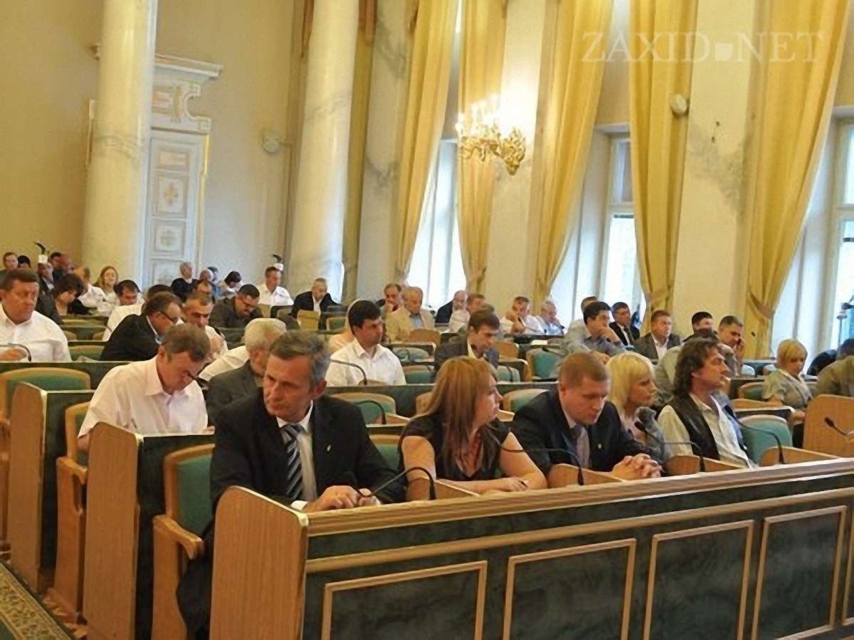 Львівщина вимагає позачергових виборів президента і парламенту