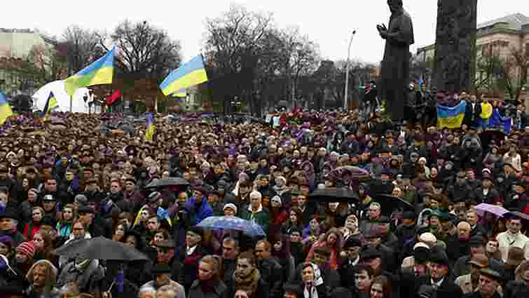 У Львові мітингує близько 20 тис. людей