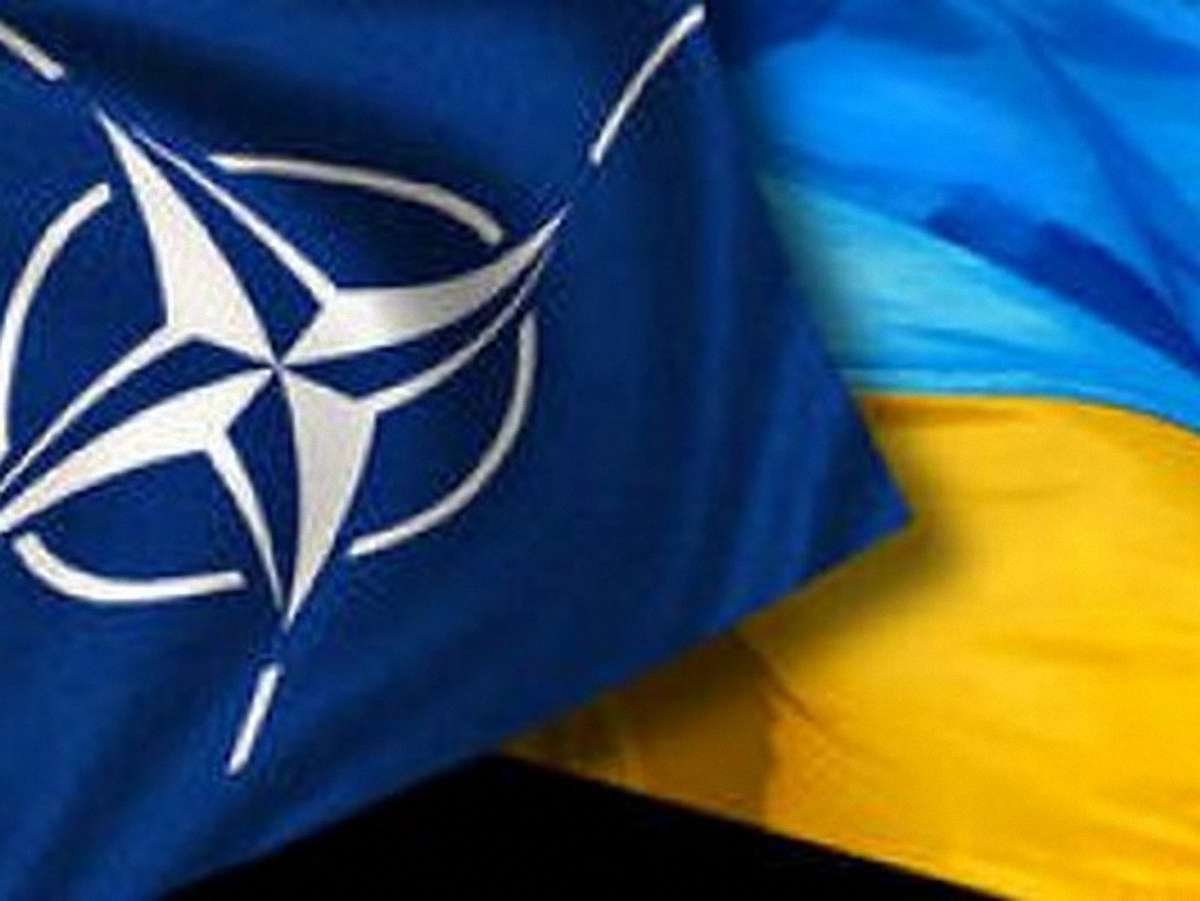 Українське МЗС не братиме участі в саміті НАТО