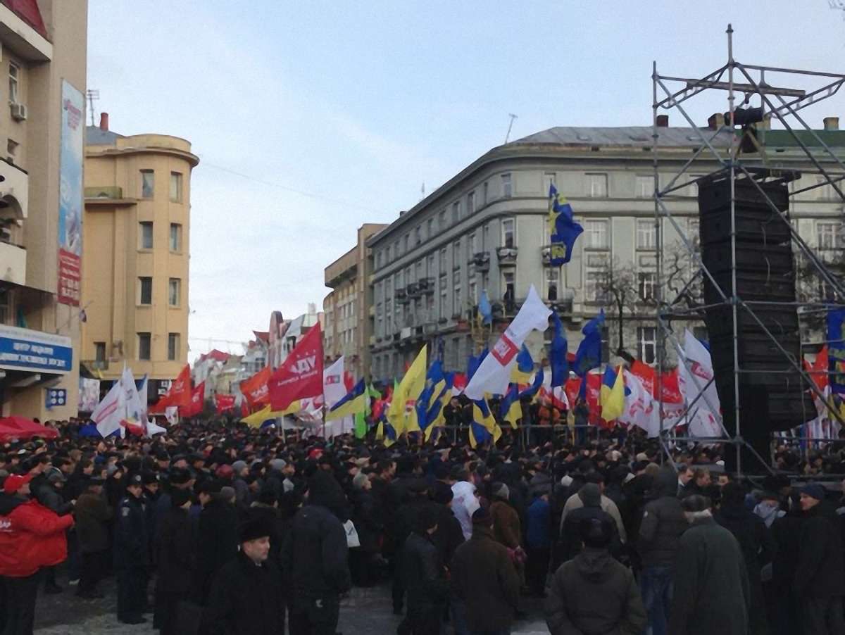 Івано-Франківськ зібрав 40 тисяч людей до Києва