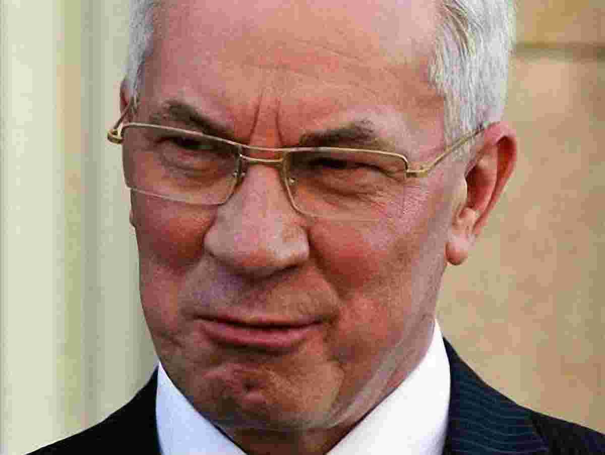 Микола Азаров