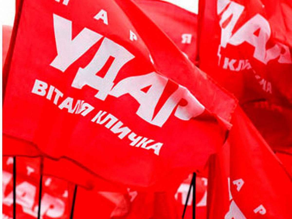 Вербувальники збирають львів'ян на провладний мітинг за 300 грн, – УДАР