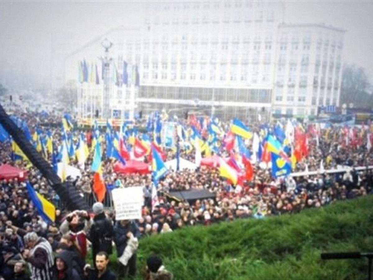 У Києві люди сходяться на "Марш мільйона"