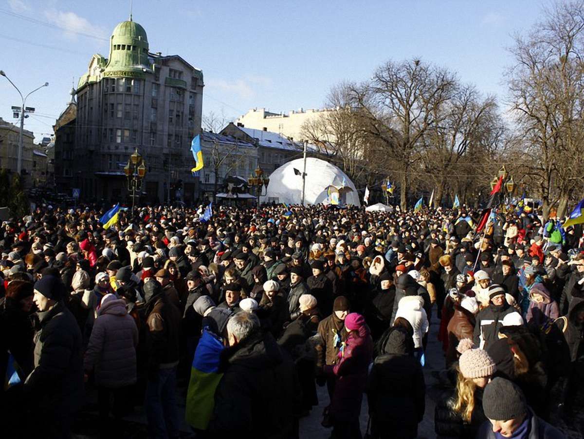 У Львові на Євромайдані зібралося до 20 тисяч людей