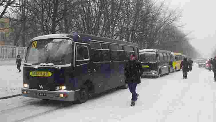 Автобуси з силовиками з Василькова вже дісталися Києва