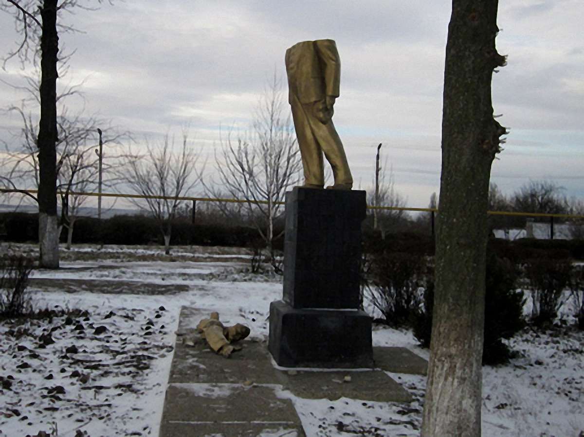 На Одещині також пошкодили пам’ятник Леніну (фото)