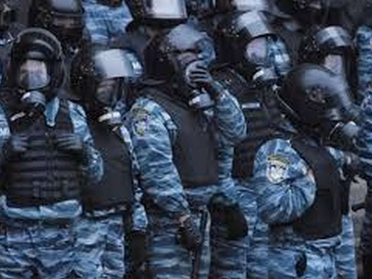 Зачистки в урядовому кварталі: міліція виконує судове рішення