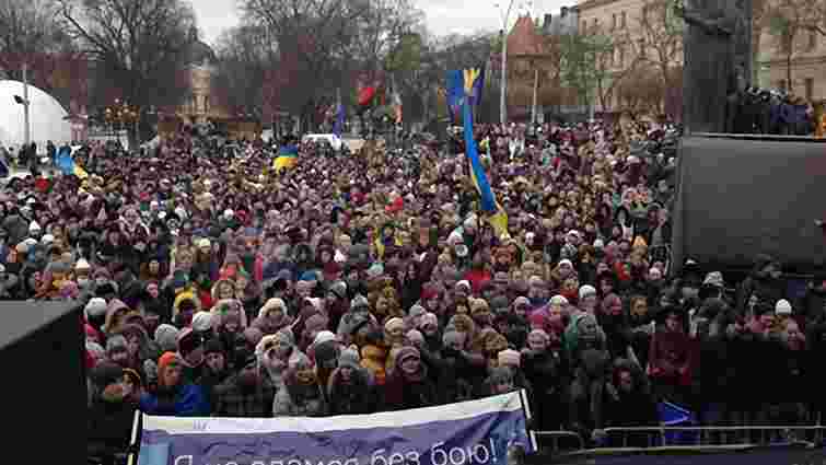 На Євромайдан у Львові зібралося близько 5 тисяч студентів