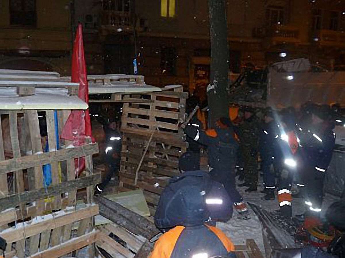 На Євромайдані готуються до нічної «зачистки»