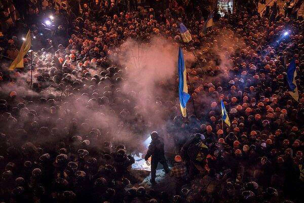 На Майдані у Києві вже тисячі людей