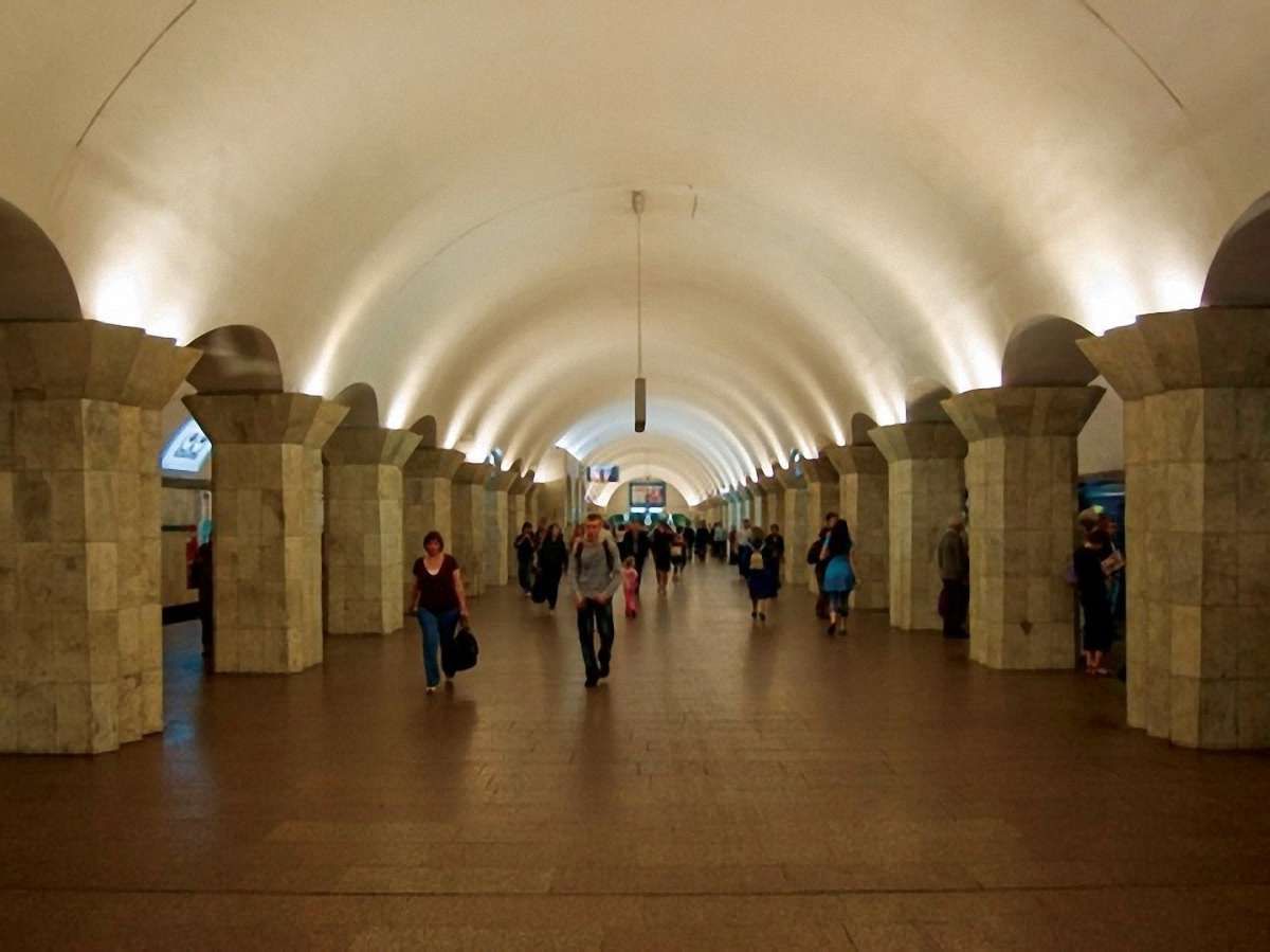 Станції Хрещатик та Майдан Незалежності працюють лише як пересадочні