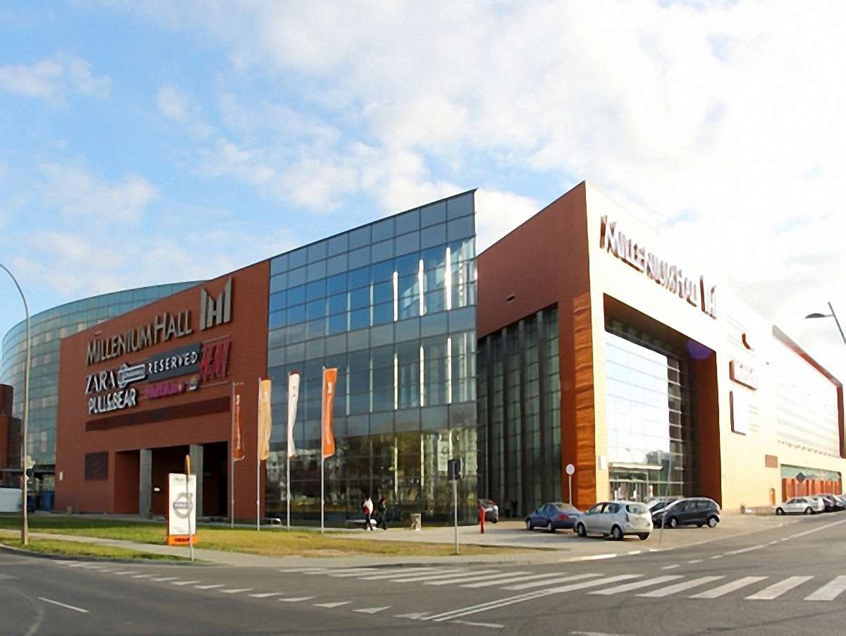 Зі Львова щотижня можна вирушати на шопінг у Ряшів