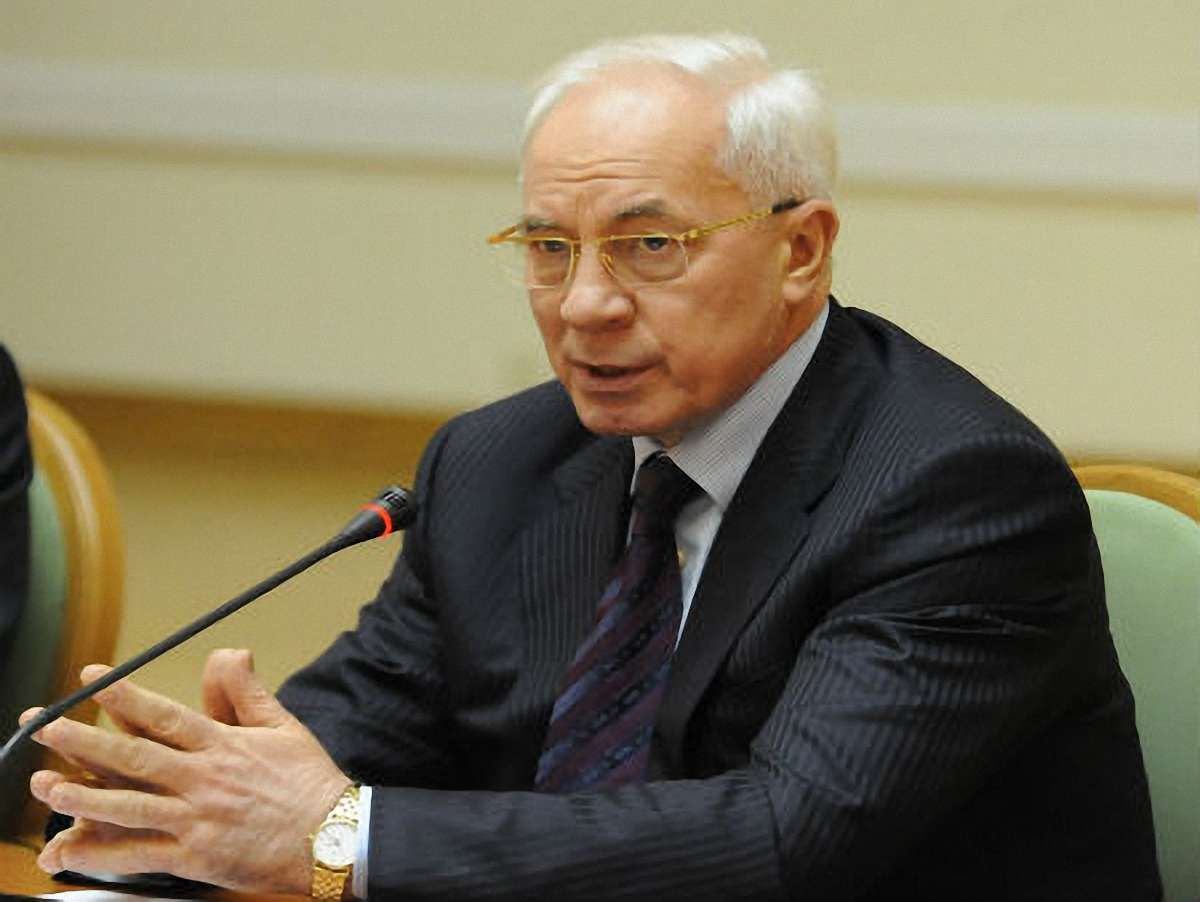 Азаров: країні потрібна не революція, а стабільність і покарання винних