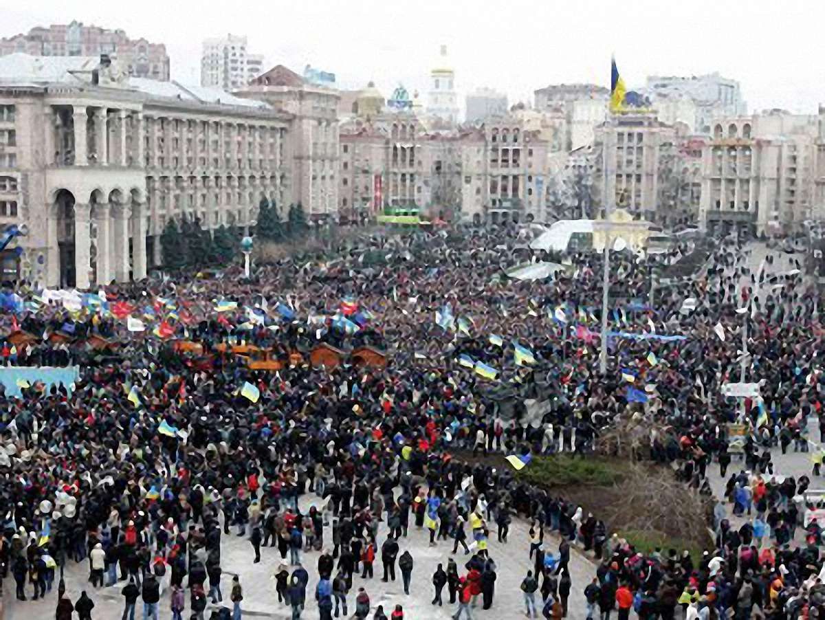 Опозиція закликає силовиків перейти на бік мітингувальників