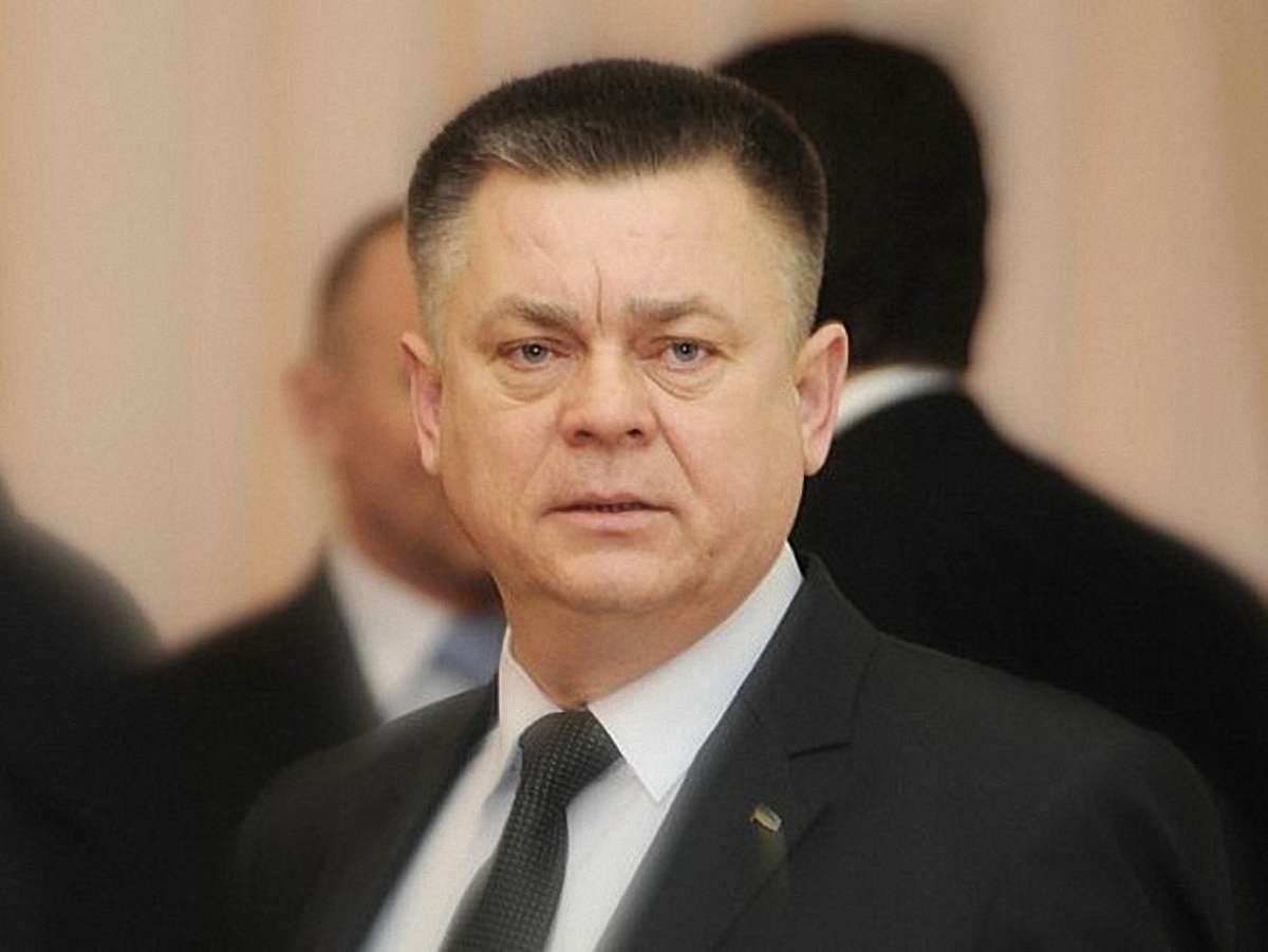 Міністр оборони запевнив, що військових не залучають до політичних акцій