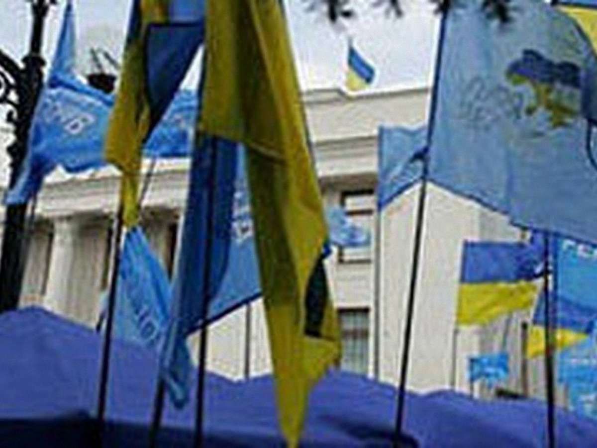 З Донецька на Київ влада везе цілий потяг людей