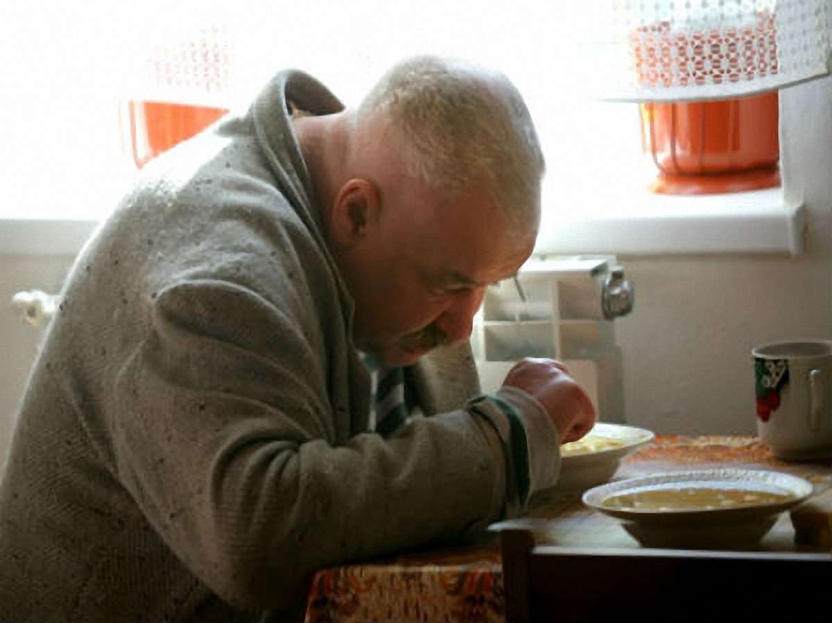 У Львові шукають волонтерів для допомоги покинутим людям