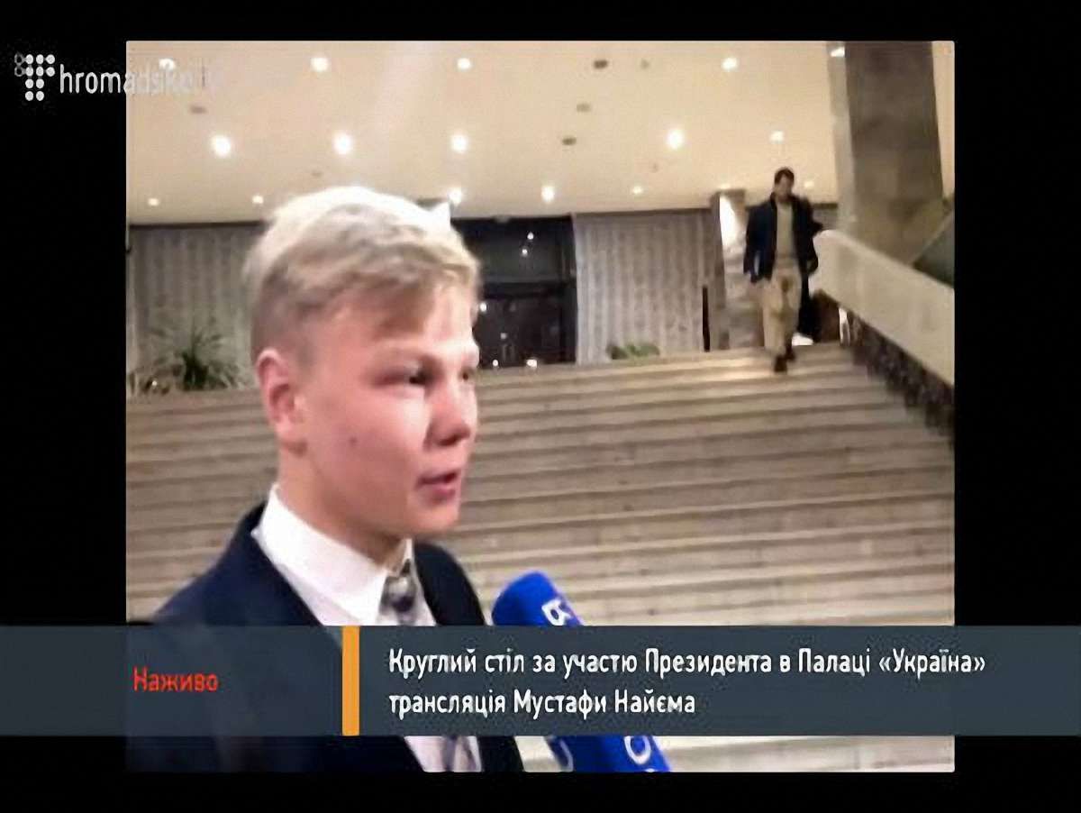 На круглому столі з Януковичем були підставні студенти