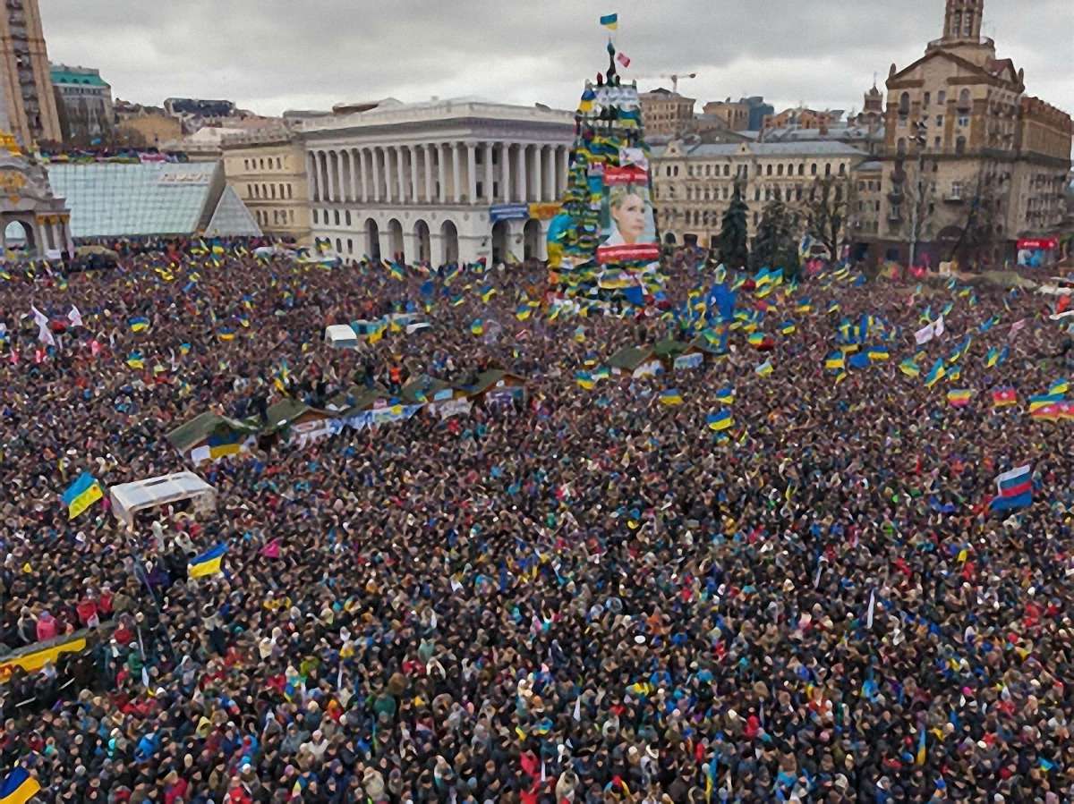 Між майданами у Києві зроблять «нейтральну» лінію