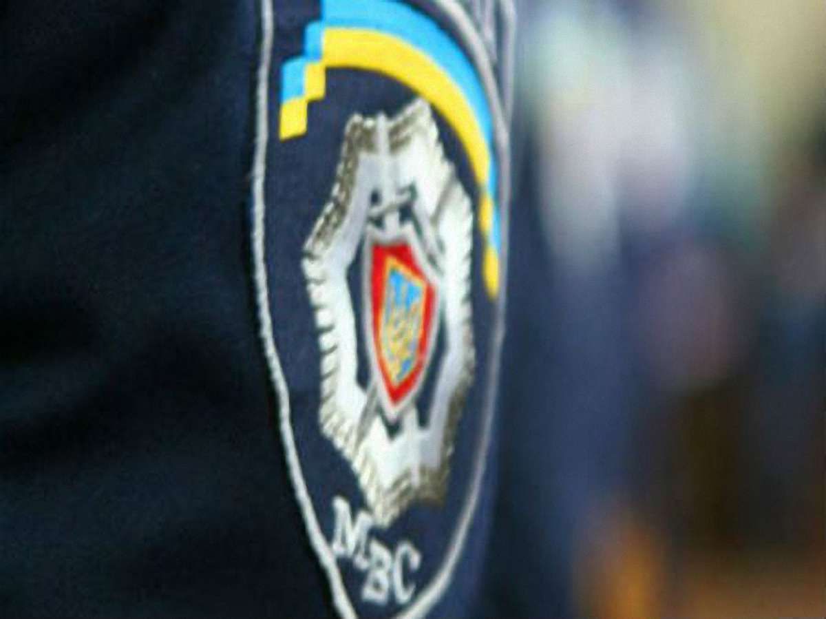 Помічники "свободівця" везли з Криму в Київ зброю, - міліція