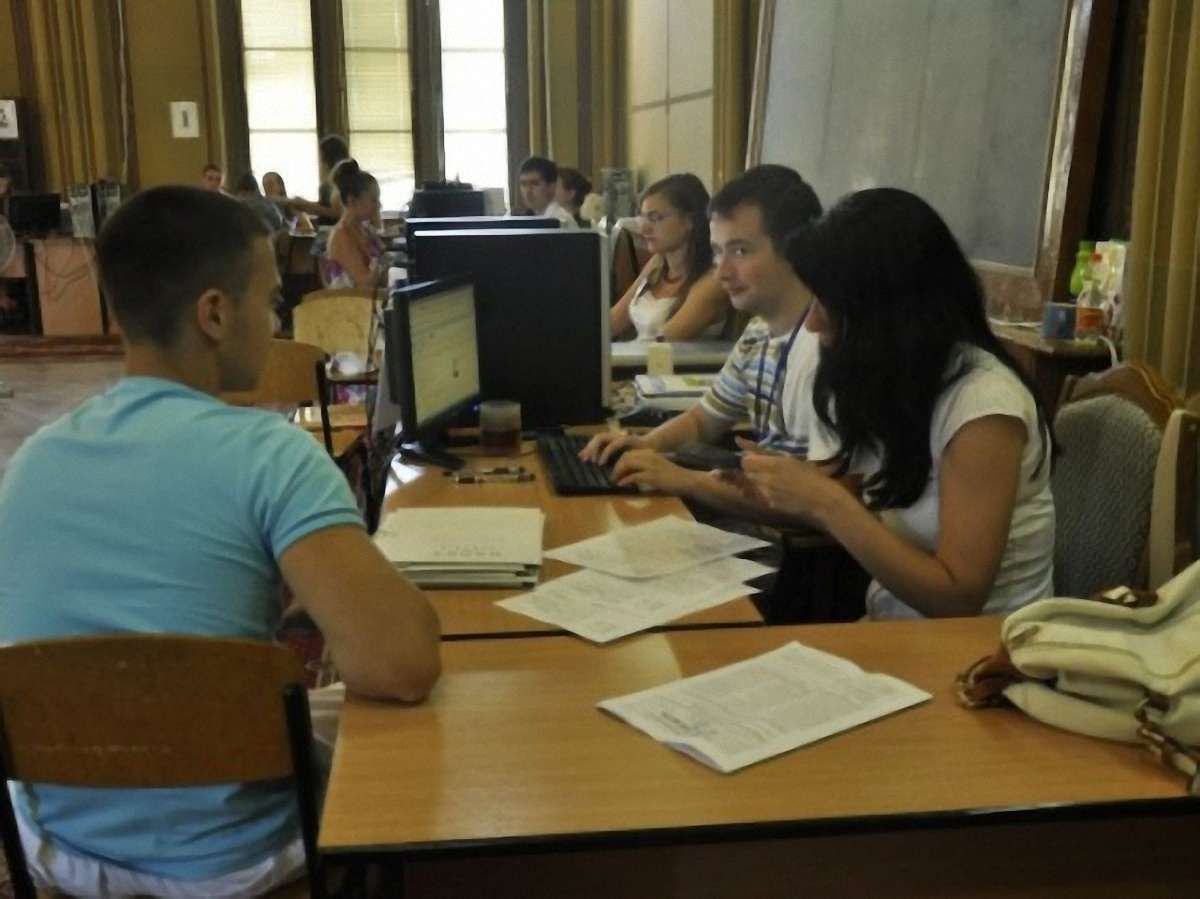 У Львові шукають соціальних репетиторів з мови, історії і математики