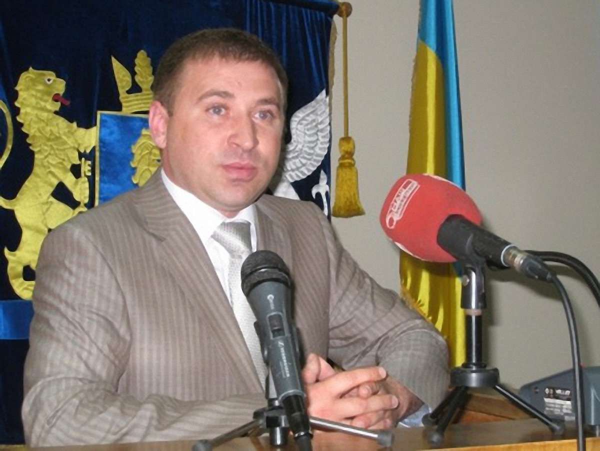 Янукович звільнив голову найбагатшого району Львівщини