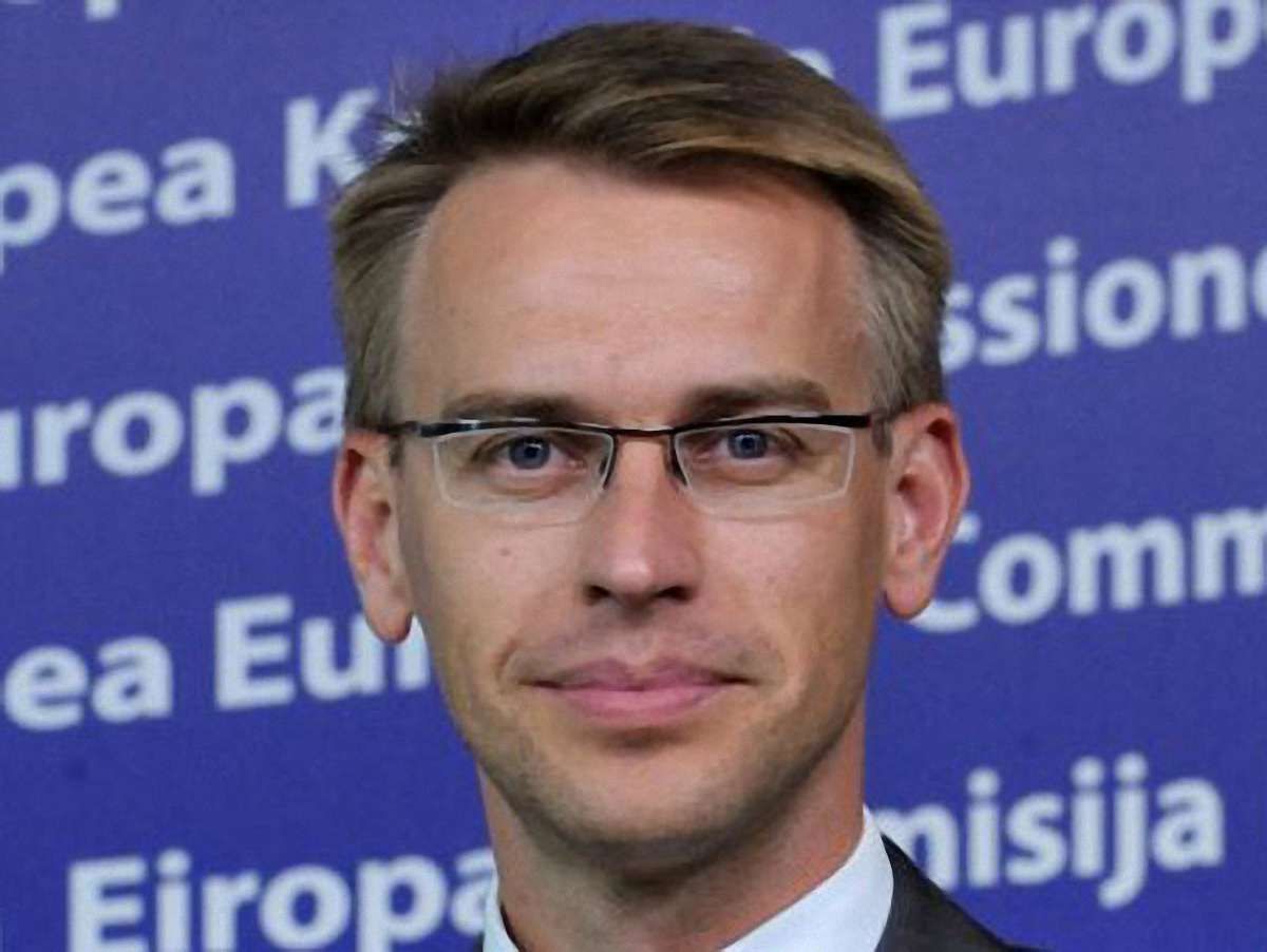 ЄС не зупиняв роботи над асоціацією з Україною, – речник Фюле