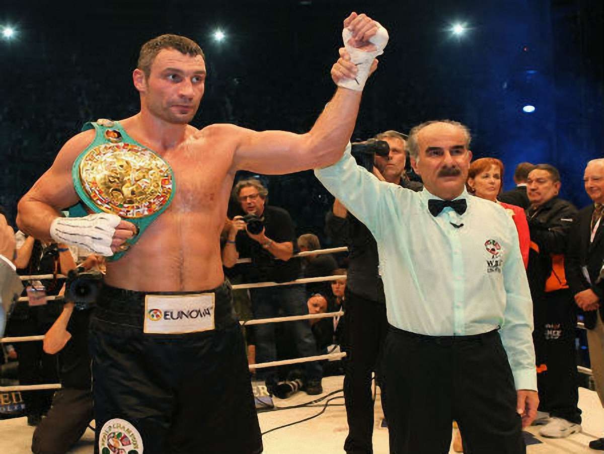 Кличка оголосили почесним чемпіоном. Пояс WBC став вакантним