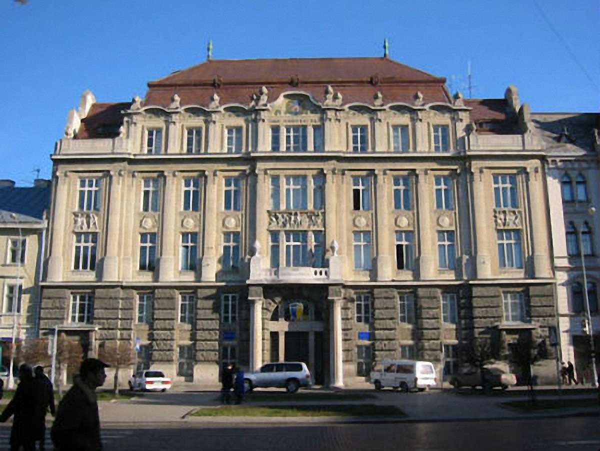 Прокуратура вимагає скасувати рішення облради стосовно ЛОДА