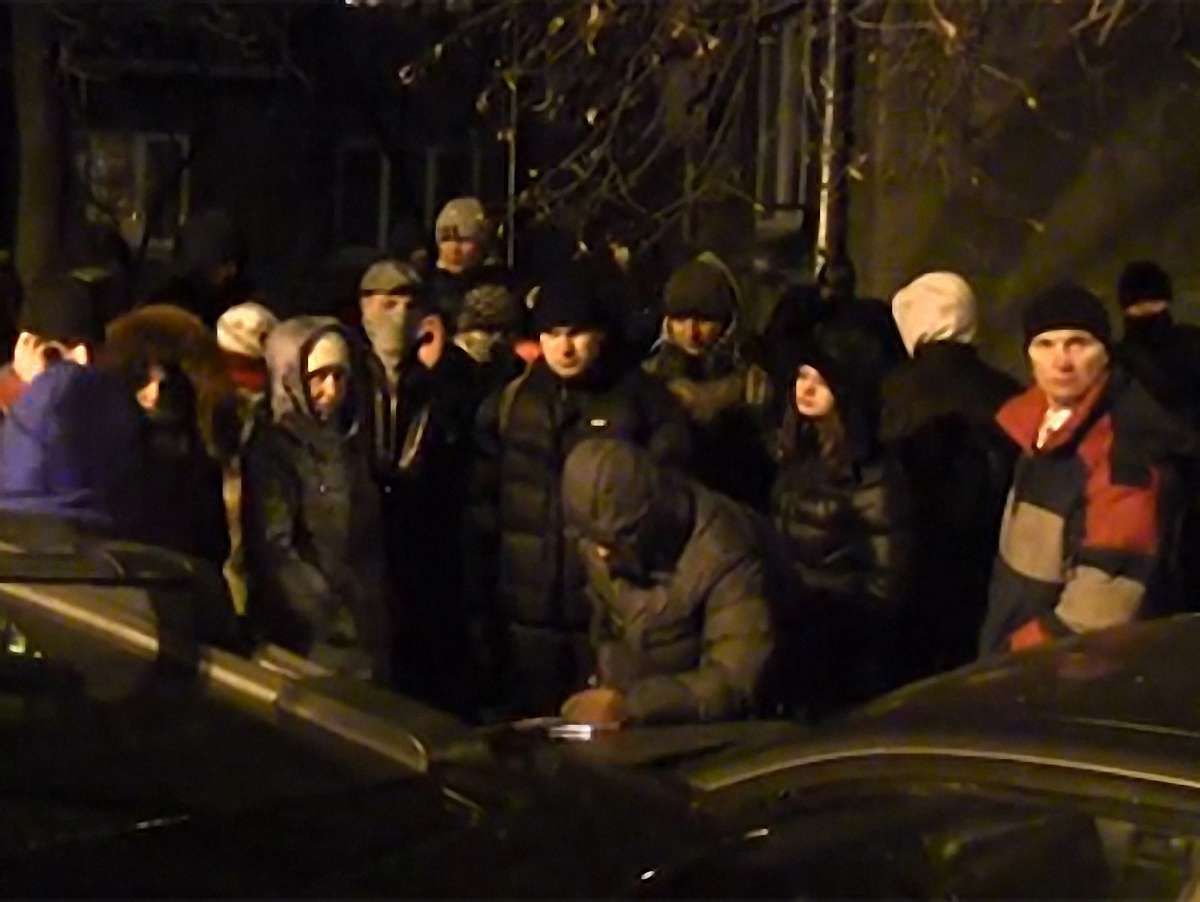 Активісти пікетували офіс ПР, бо їм не заплатили за «антимайдан»