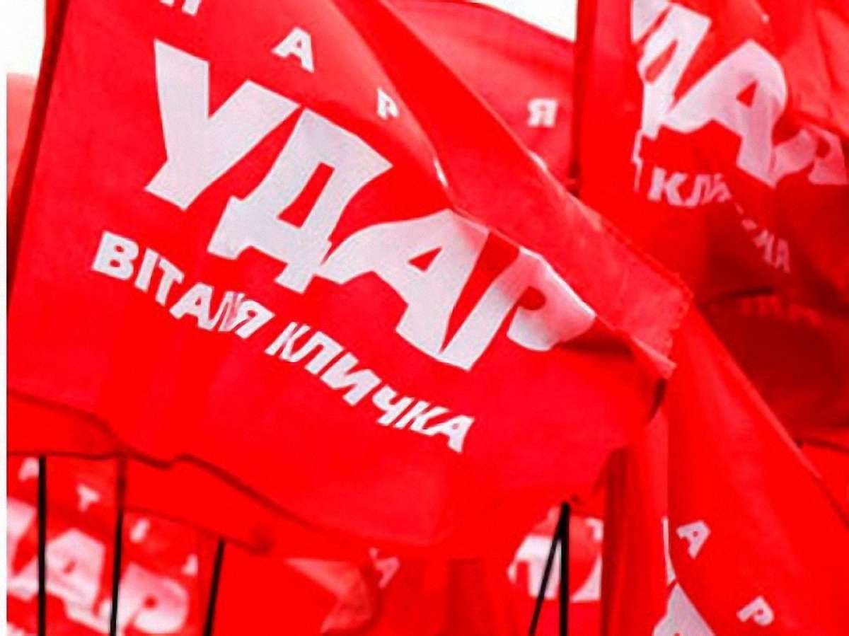 Кримському УДАРівцю погрожують розправою за його діяльність