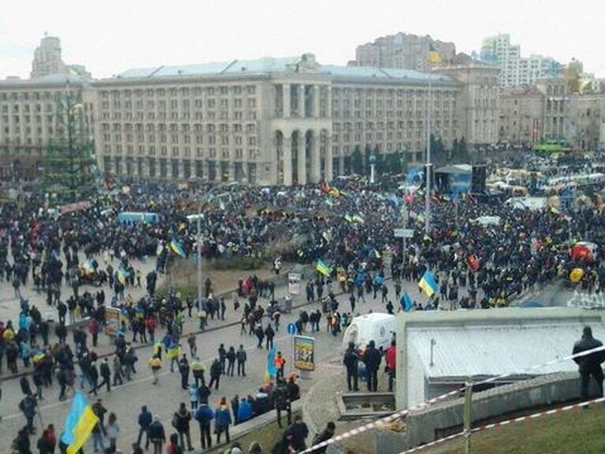 Під’їзди до МВС заблокували євромайданівці