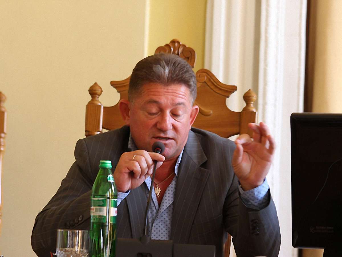 Павлюк закликав регіоналів поставити керівництво партії «на місце» 