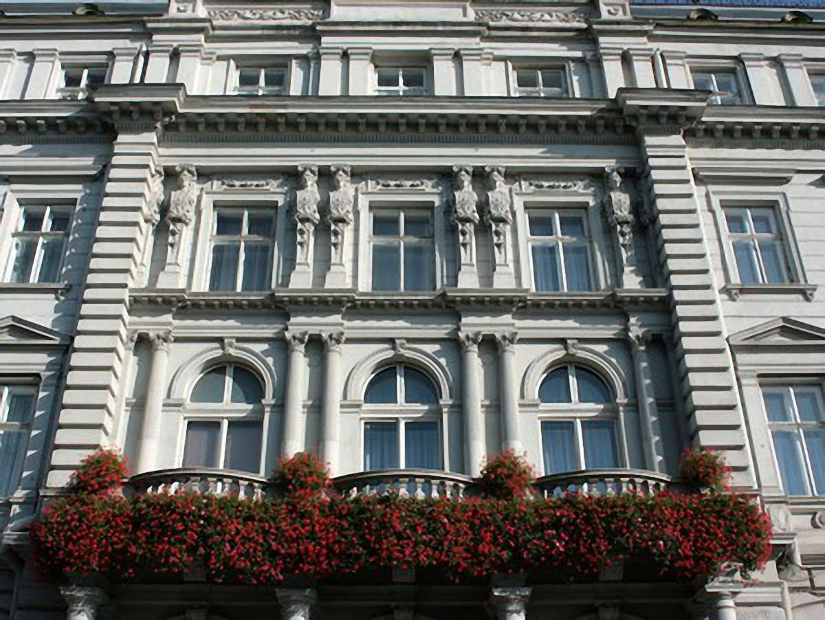 Прокуратура: 44 місцеві ради скасували свої рішення щодо політичної ситуації